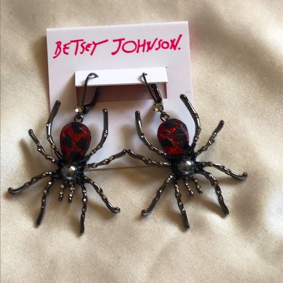 Betsey Johnson Hematite Tone Glampire Spider Drop Earrings Crystal Accents NWT - Picture 5 of 11